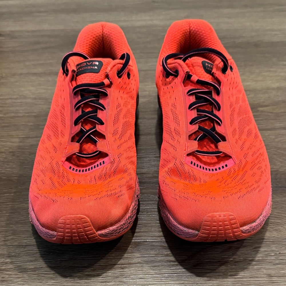 Under Armour HOVR Machina w/ Bluetooth